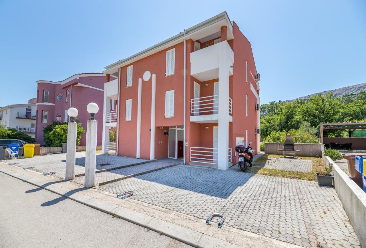 Apartments Melania & Antonia Baska  Bagian luar foto
